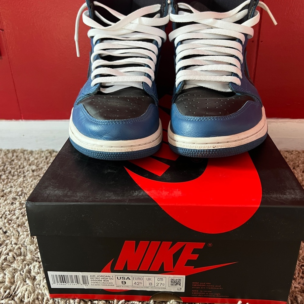 Nike Black and Blue High-Tops